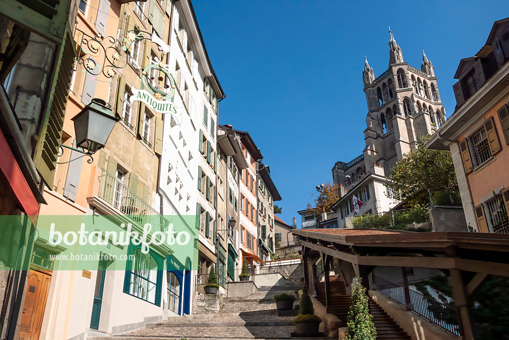 453154 - Escalier du Marché zur Kathedrale Notre-Dame, Lausanne, Schweiz