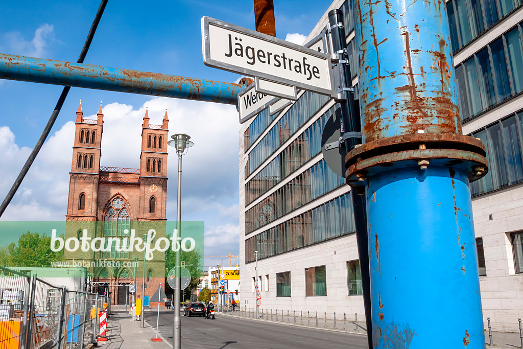 453030 - Friedrichswerdersche Kirche und Auswärtiges Amt, Berlin, Deutschland