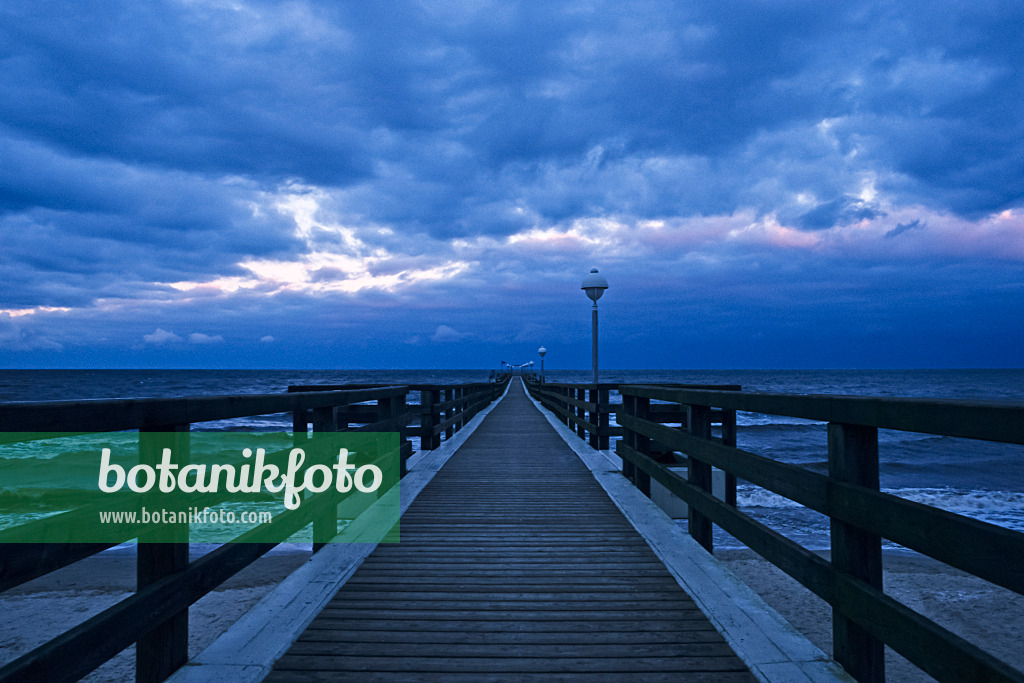 372035 - Seebrücke am Abend, Koserow, Usedom, Deutschland