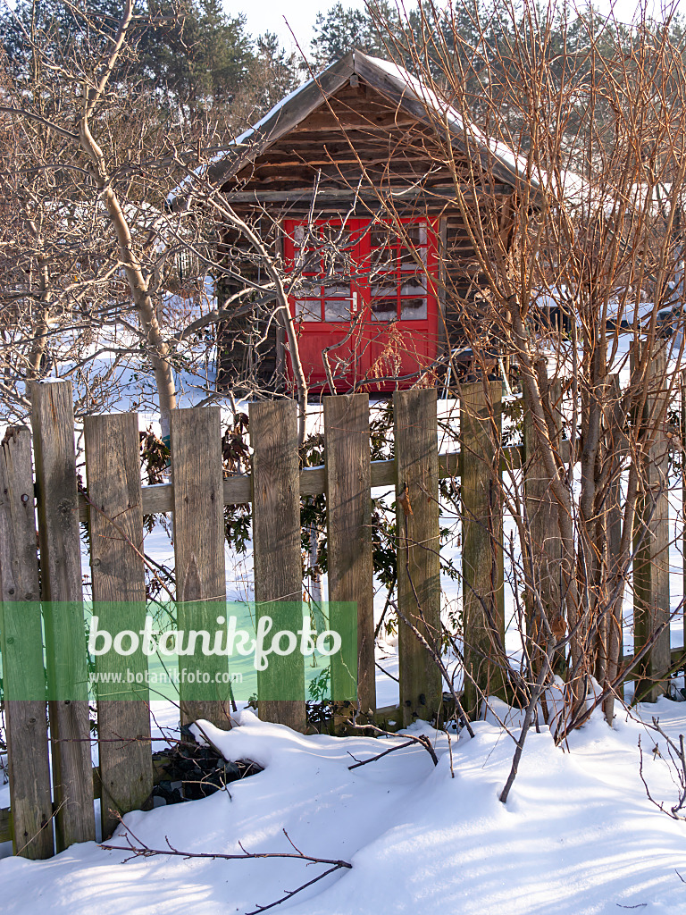 480032 - Winterlicher Kleingarten