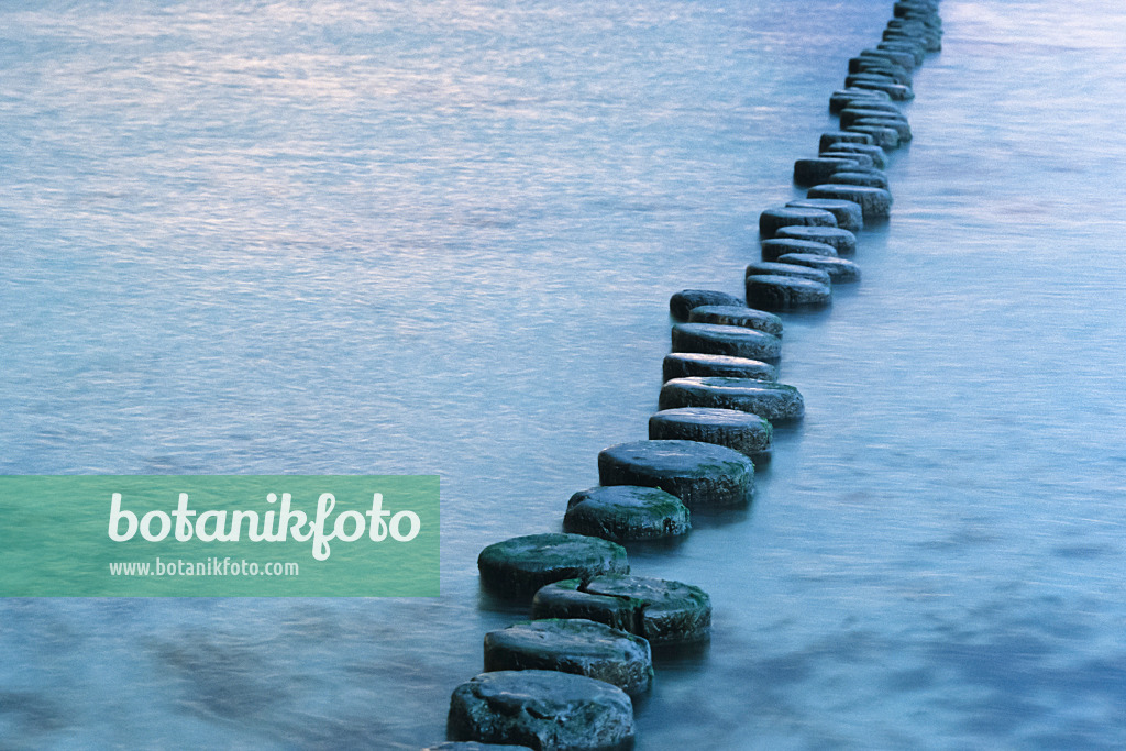 382032 - Breakwater at the Baltic Sea, Germany