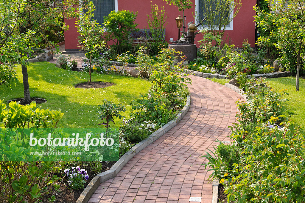 472021 - Cobbled pathway in an allotment garden