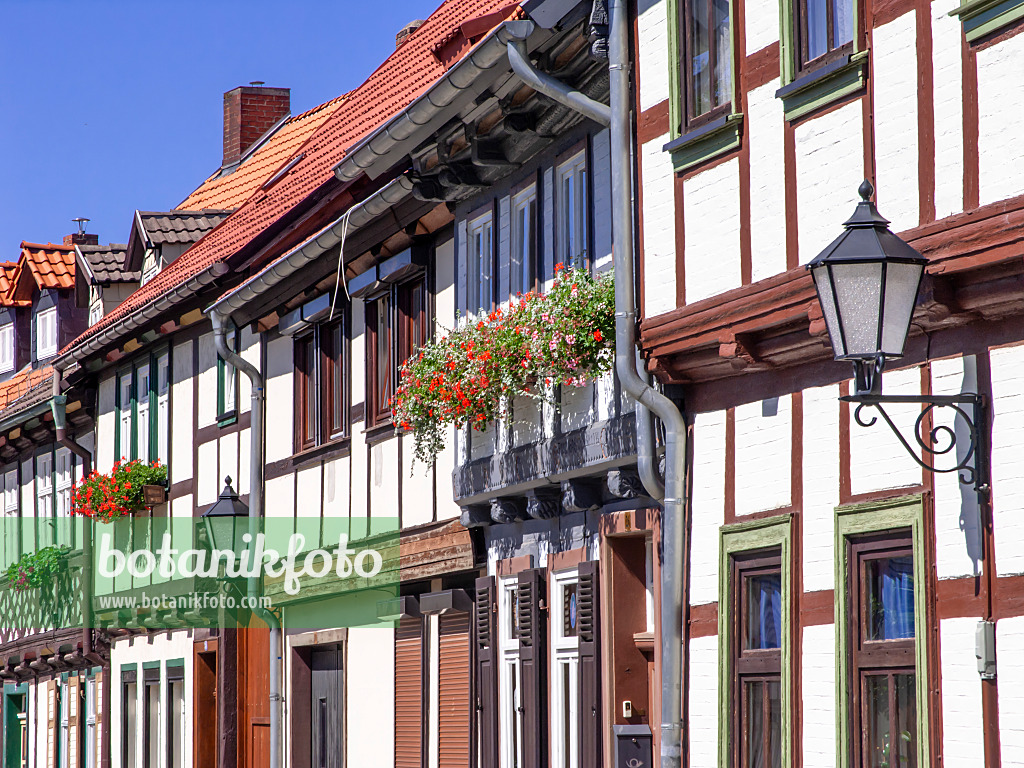 440232 - Half-timbered houses, Wernigerode, Germany