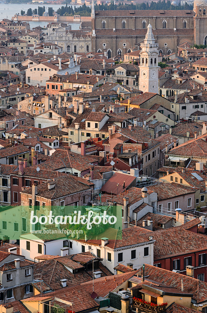 568106 - Old town houses and Santa Maria Formosa, Venice, Italy