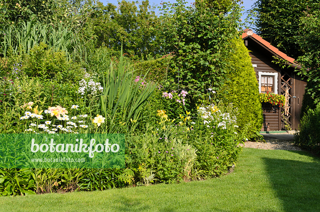 570096 - Perennial border with garden house