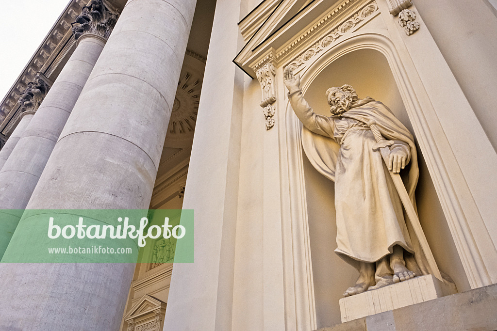 374015 - Sculpture at the German Cathedral, Gendarmenmarkt, Berlin, Germany