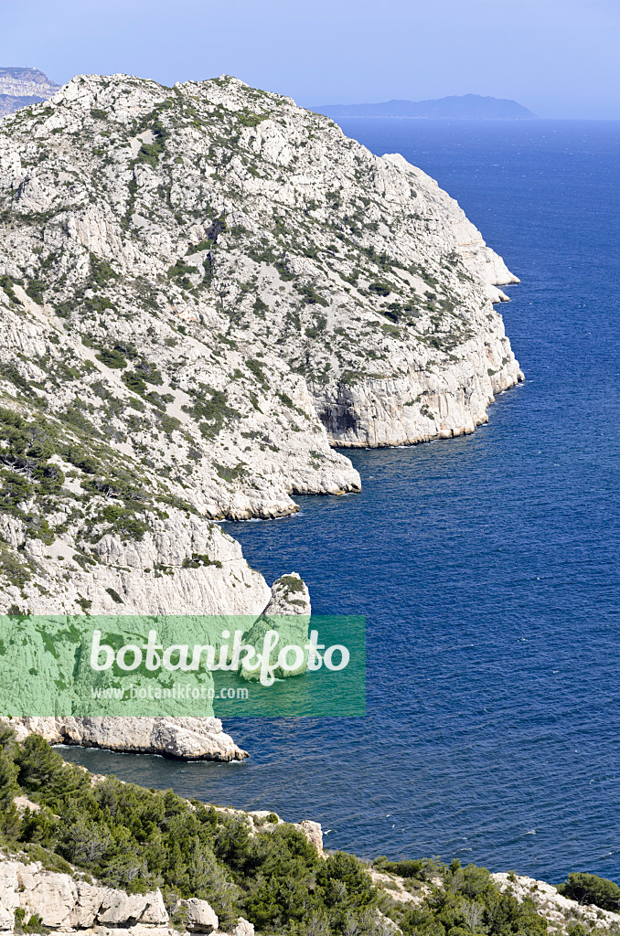 533155 - Steep coast, Calanques National Park, France