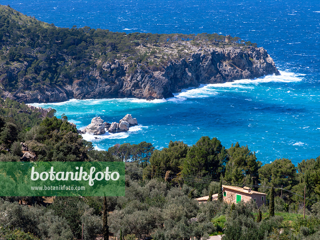 424104 - Steep coast, Majorca, Spain