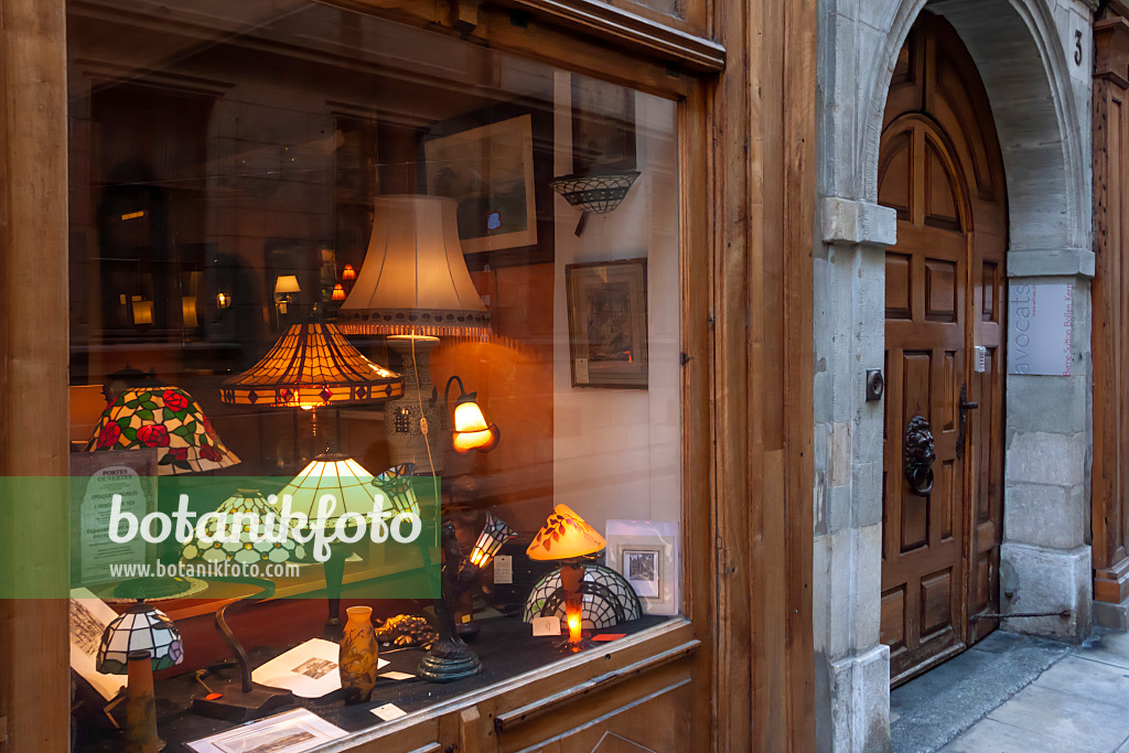 Image Antique shop in the old town, Geneva, Switzerland 453170