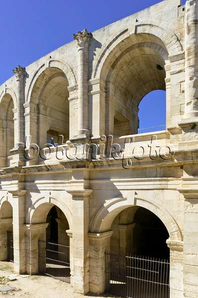 557233 - Amphitheater, Arles, Provence, Frankreich