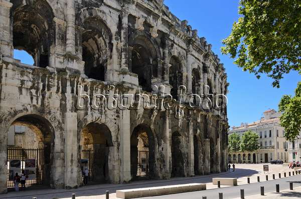 557248 - Amphitheater, Nîmes, Frankreich