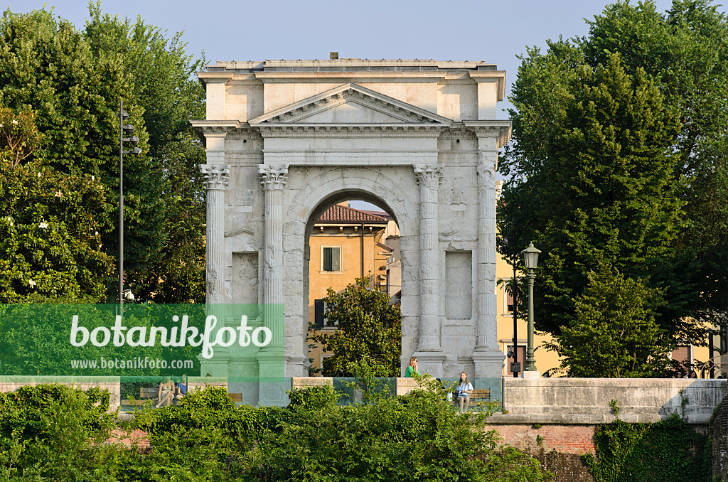 568052 - Arco dei Gavi, Verona, Italien