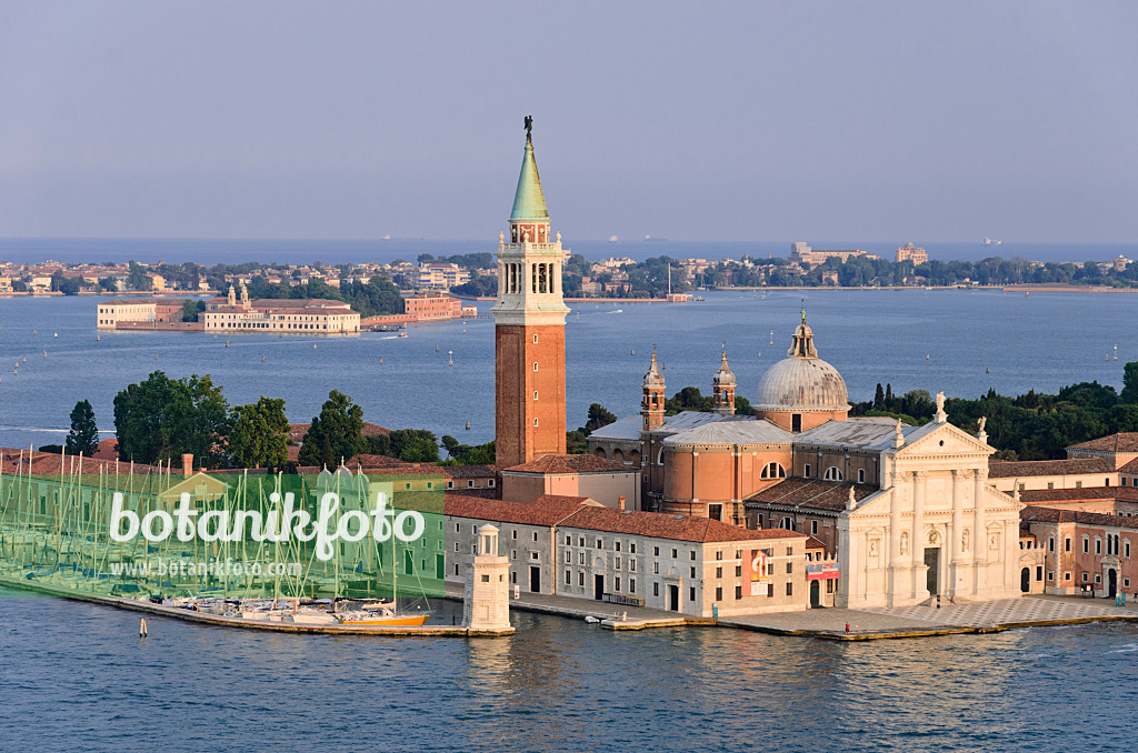 568101 - Basilica San Giorgio Maggiore und Campanile San Giorgio Maggiore, Venedig, Italien