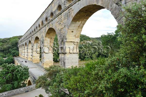557079 - Pont du Gard, Languedoc-Roussillon, Frankreich