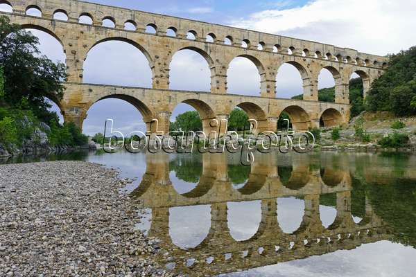 557081 - Pont du Gard, Languedoc-Roussillon, Frankreich