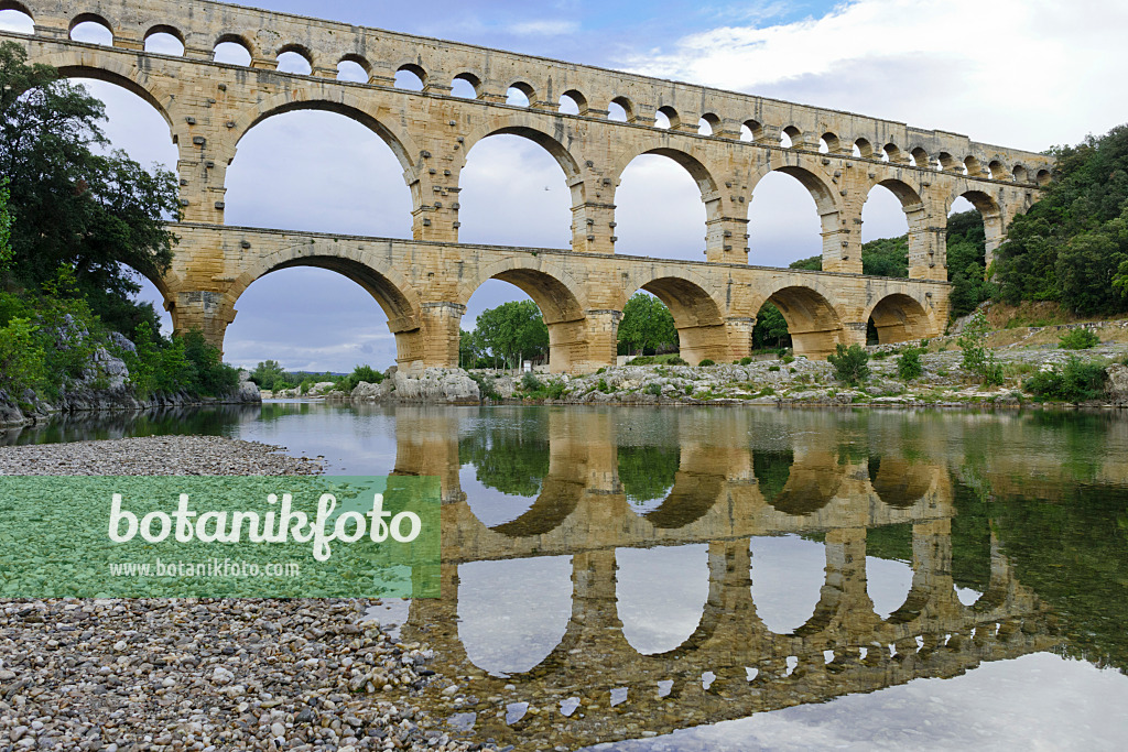 557081 - Pont du Gard, Languedoc-Roussillon, Frankreich