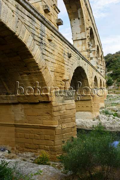 557084 - Pont du Gard, Languedoc-Roussillon, Frankreich
