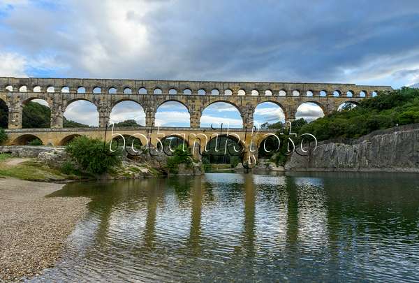 557089 - Pont du Gard, Languedoc-Roussillon, Frankreich