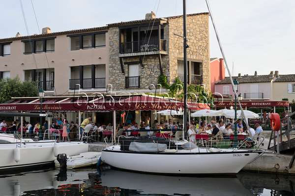 569066 - Restaurant im Yachthafen, Port de Grimaud, Frankreich