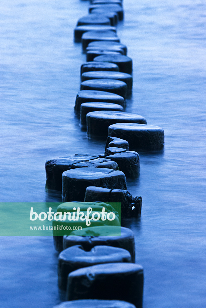 382037 - Breakwater at the Baltic Sea, Germany