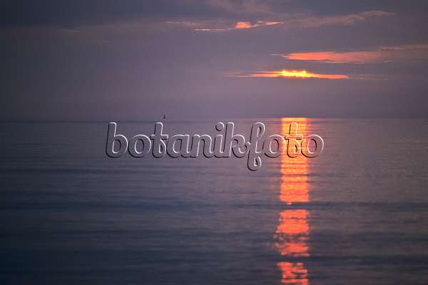 382035 - Coucher de soleil sur la mer Baltique, Allemagne