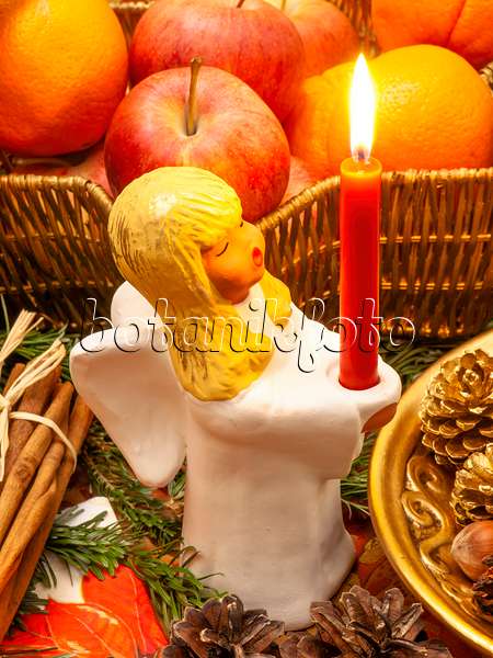 444067 - Décoration de Noël avec le Christ Enfant