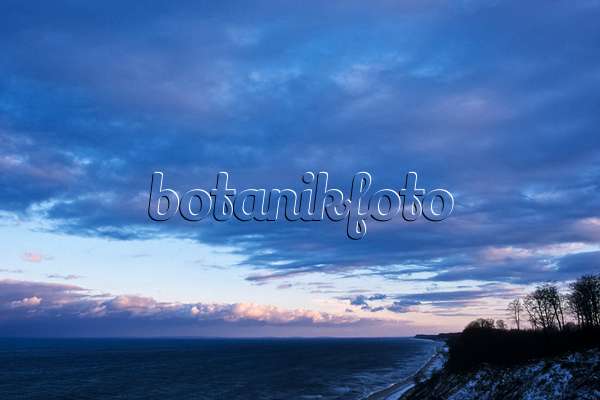 372033 - Evening clouds over the Baltic Sea, Usedom, Germany