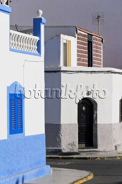 564203 - House with blue window, Puerto de las Nieves, Gran Canaria, Spain