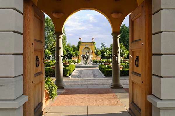 486231 - Italian Renaissance Garden, Erholungspark Marzahn, Berlin, Germany