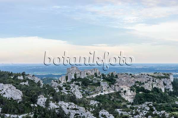 557196 - Les Baux-de-Provence, Provence, France