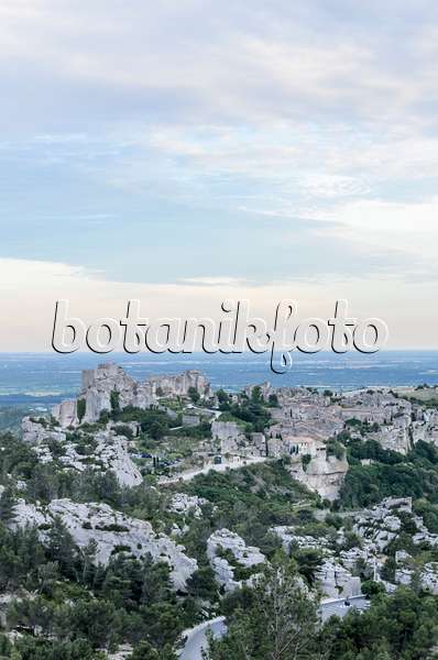 557197 - Les Baux-de-Provence, Provence, France