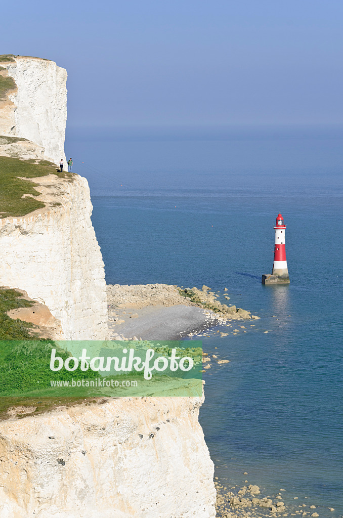 533370 - Lighthouse and chalk cliff, Beachy Head, South Downs National Park, Great Britain