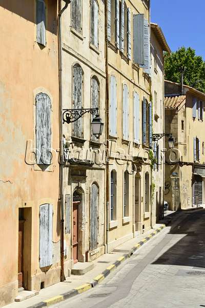 557226 - Maisons d'habitation, Arles, France