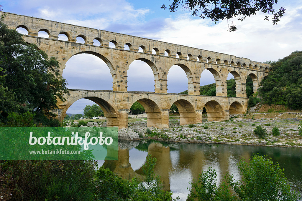 557083 - Pont du Gard, Languedoc-Roussillon, France