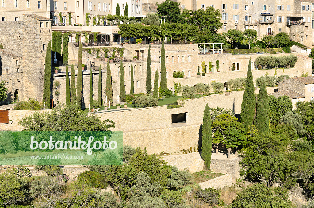 557188 - Gordes, Provence, France