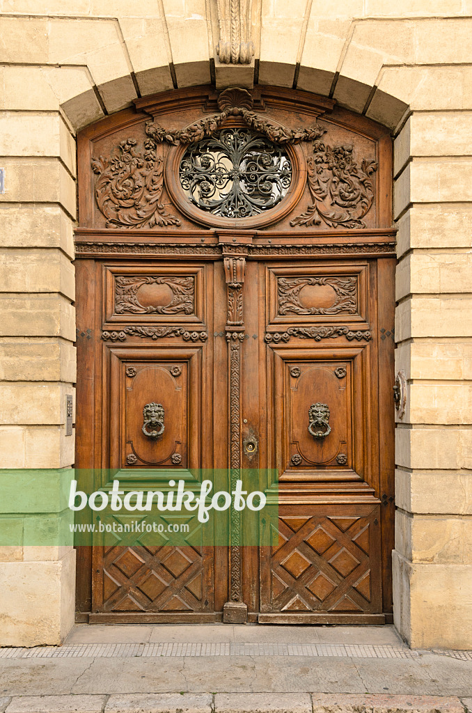 557218 - Historical door, Avignon, Provence, France
