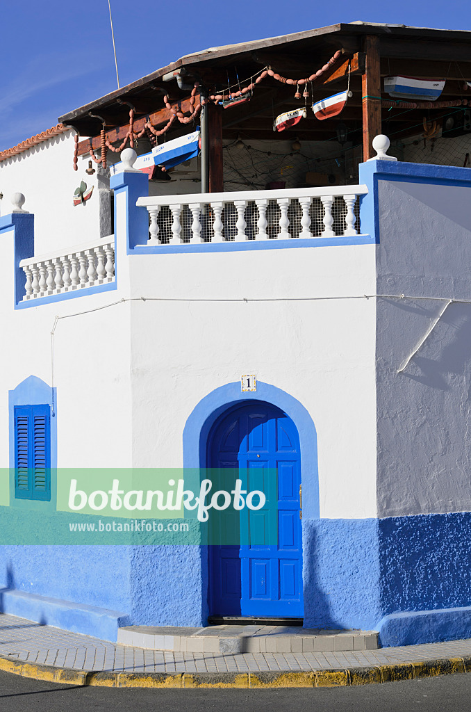 564204 - House with blue door, Puerto de las Nieves, Gran Canaria, Spain