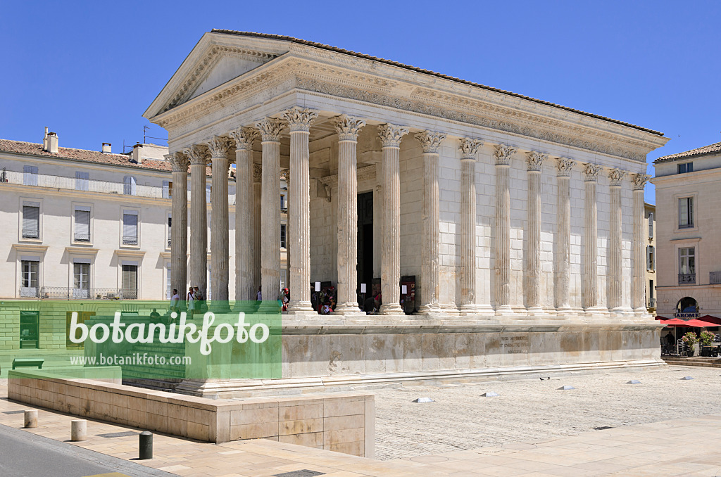557249 - Maison Carrée, Nîmes, France