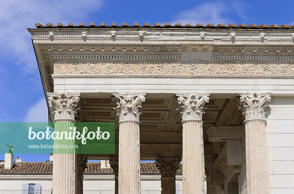 557315 - Maison Carrée, Nîmes, France
