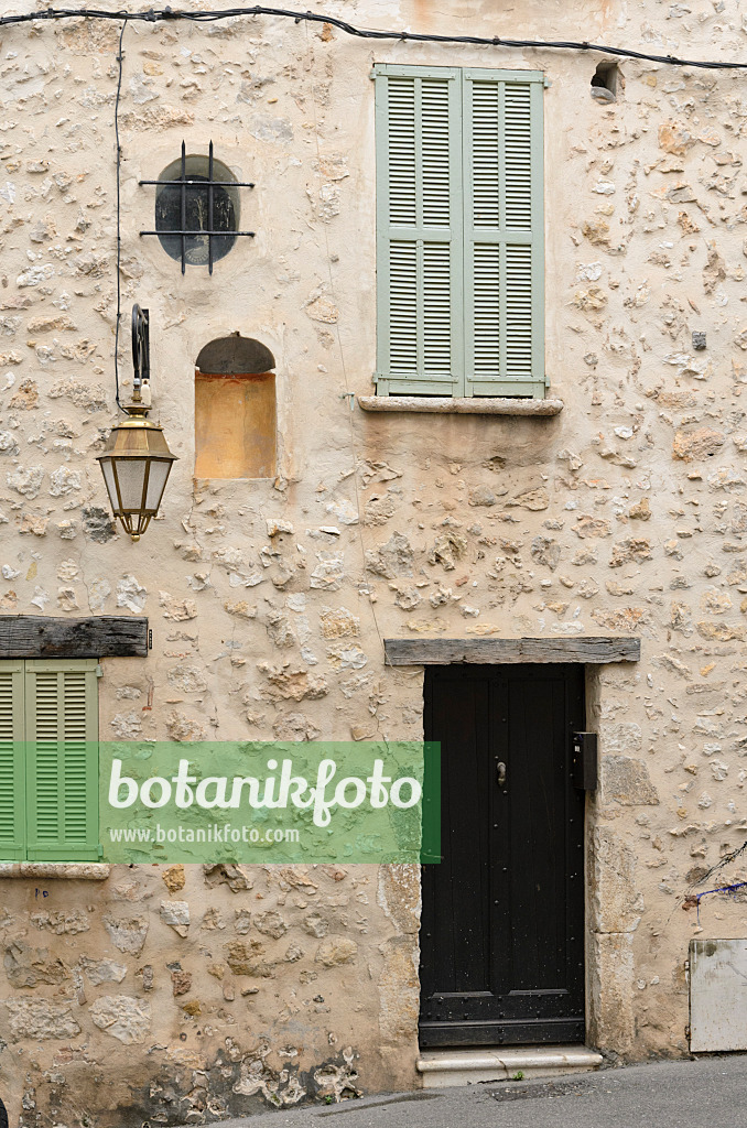 569077 - Old town house, Vence, France