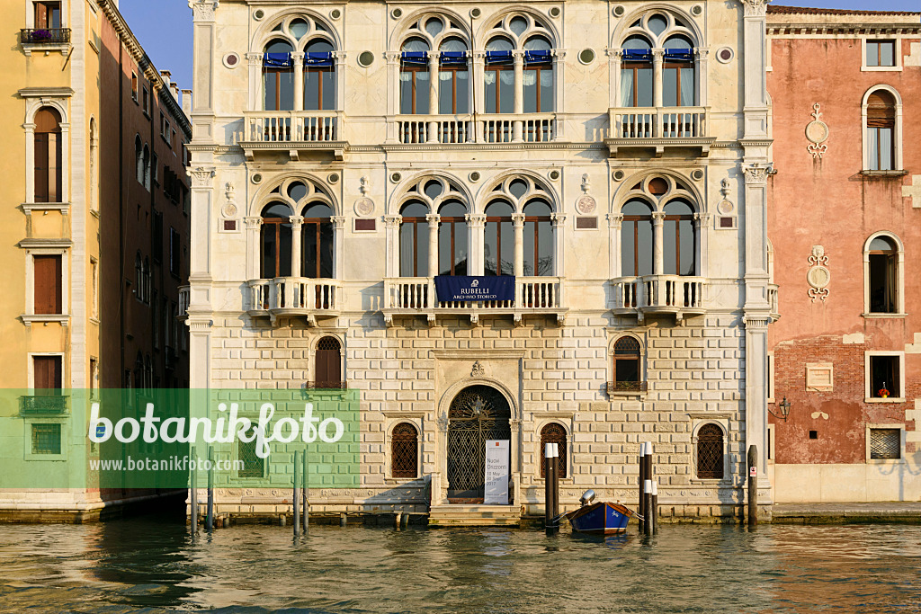 568081 - Palazzo at the Grand Canal, Venice, Italy