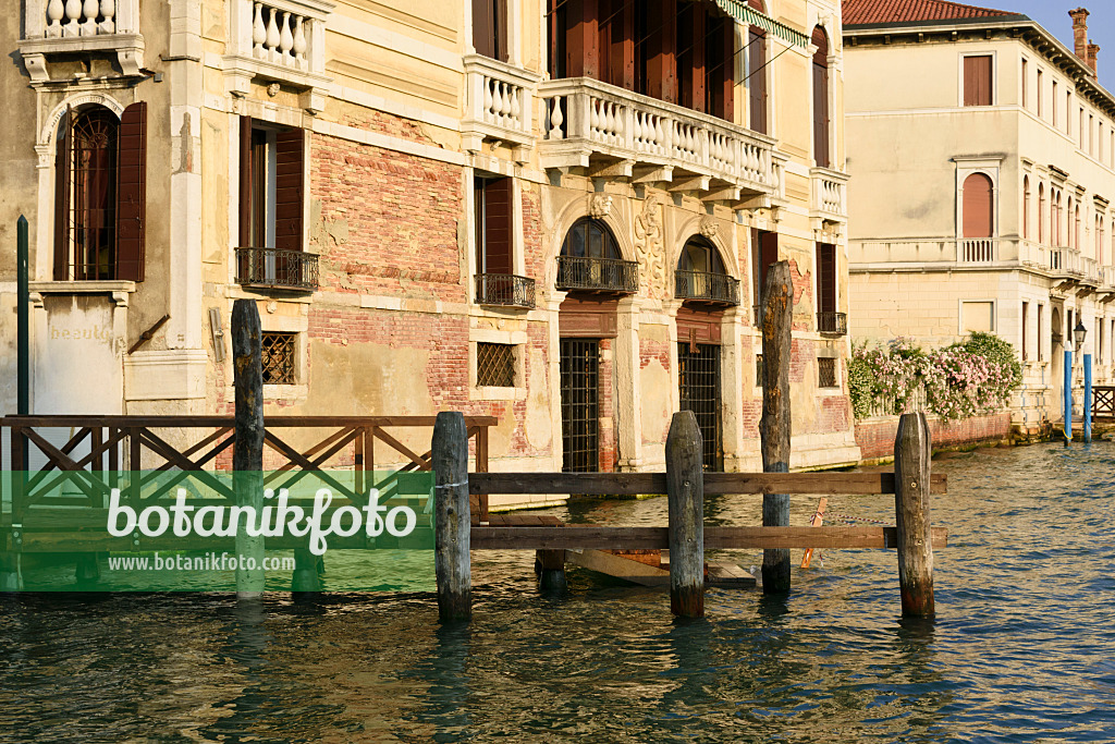 568085 - Palazzo Malipiero Venice, Venedig, Italien