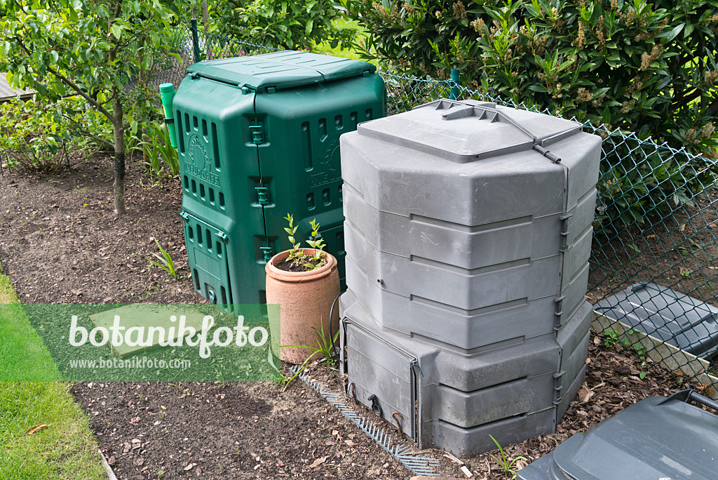 532017 - Plastic compost bin