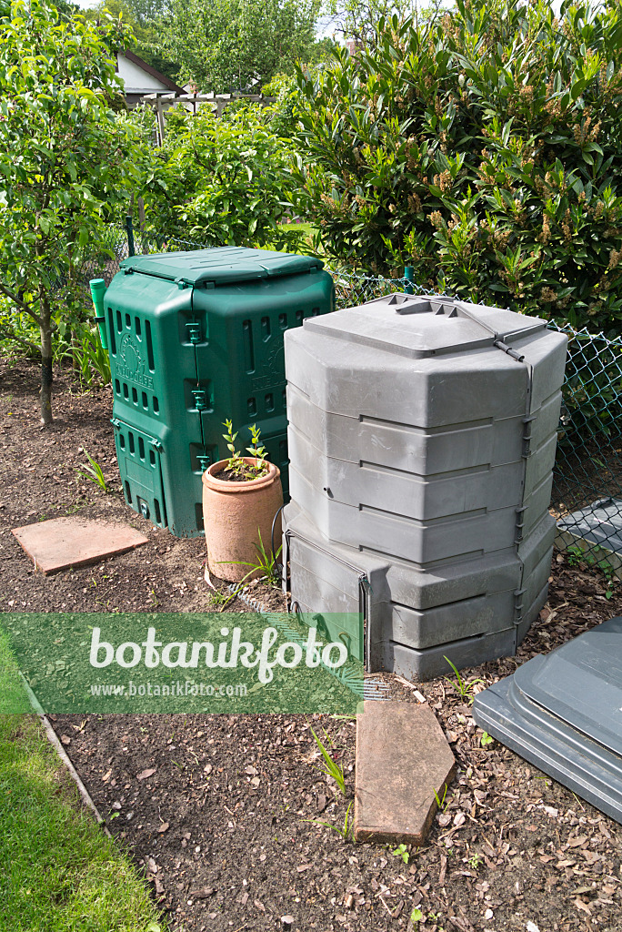 532018 - Plastic compost bin