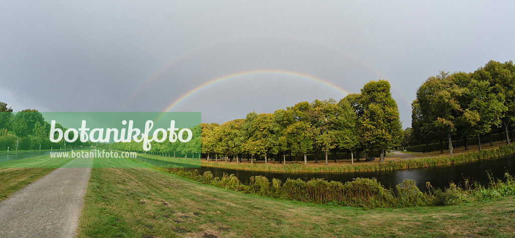 561003 - Rainbow above Großer Garten, Hanover, Germany