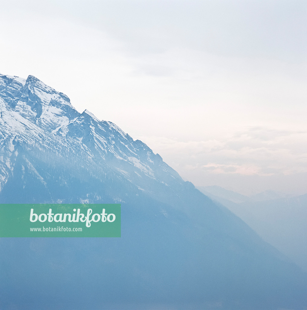 244010 - Silhouette of the Hochkalter, Berchtesgaden National Park, Germany