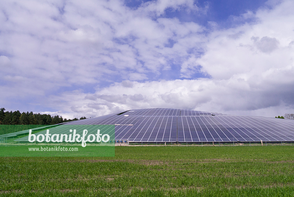 570029 - Solar power plant, Brandenburg, Germany