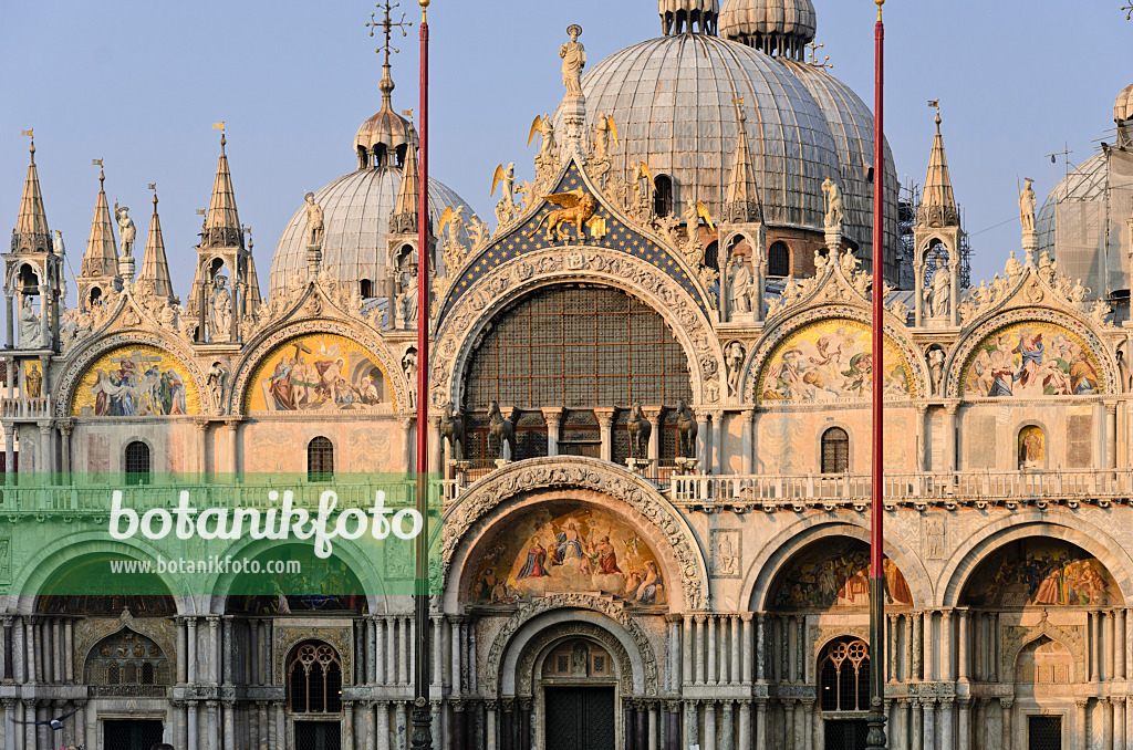 568099 - St Mark's Basilica, Venice, Italy