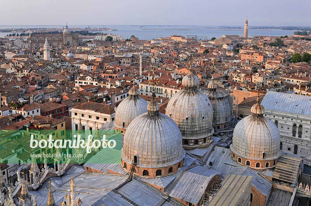 568109 - St Mark's Basilica, Venice, Italy