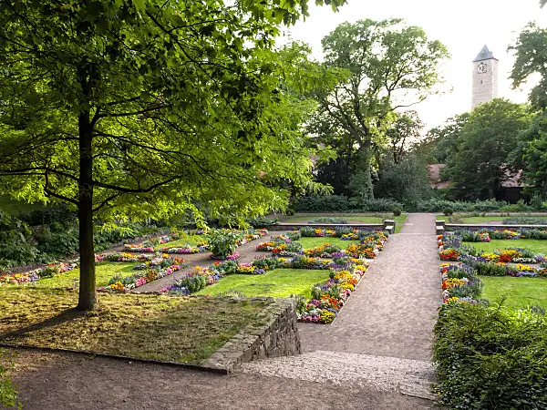 428340 - Amtsgarten and Giebichenstein Castle, Halle an der Saale, Germany